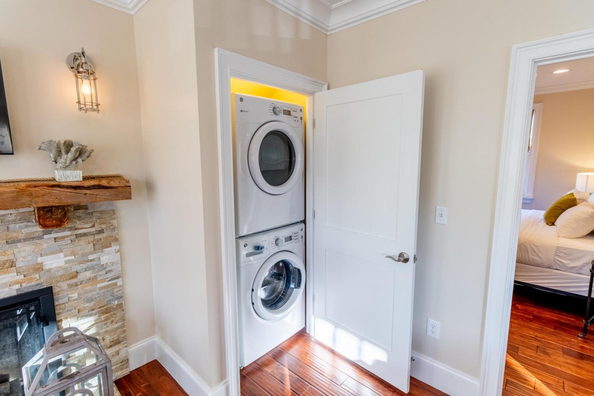 The Newport Lofts - 546 Thames Street Apartment ภายนอก รูปภาพ